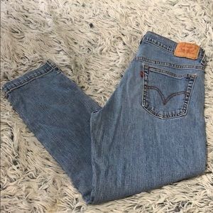 Levi’s cropped jeans